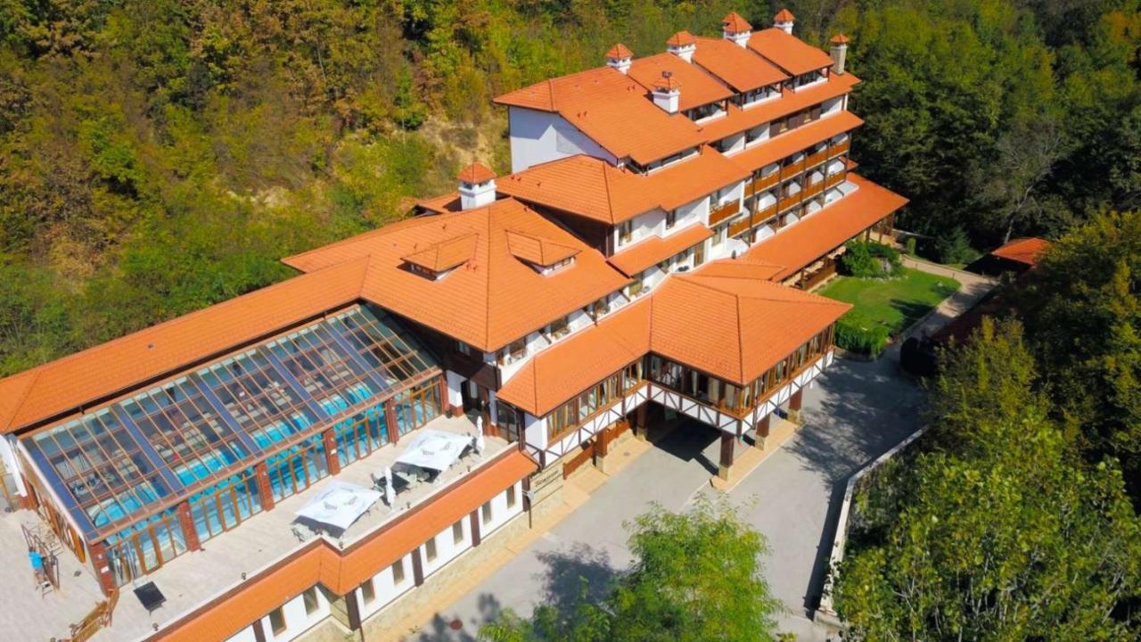 Hotel Bozhentsi Chernevtsi Exterior foto