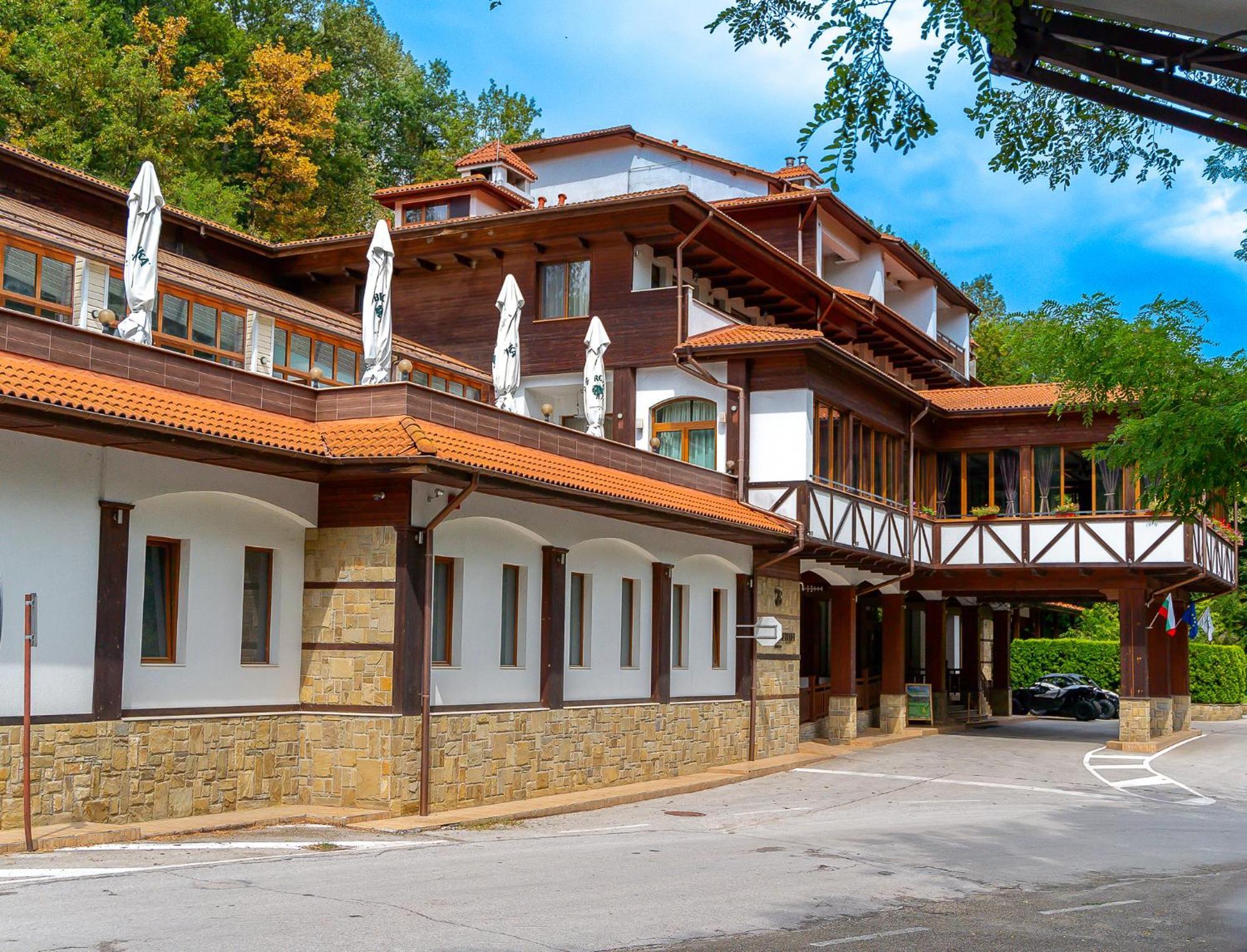 Hotel Bozhentsi Chernevtsi Exterior foto