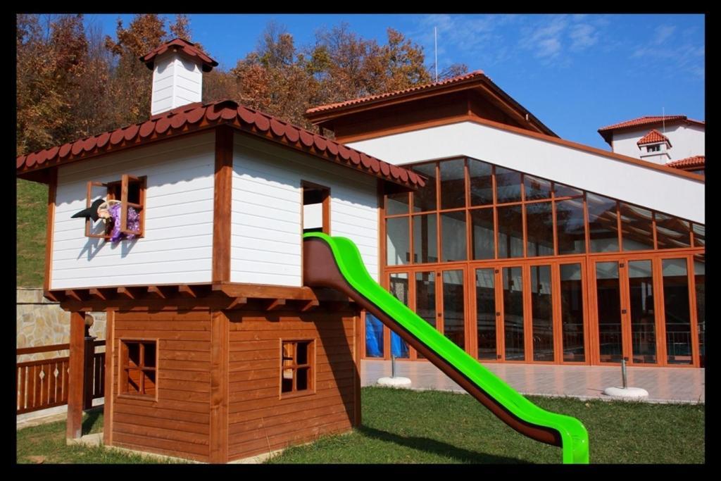Hotel Bozhentsi Chernevtsi Exterior foto